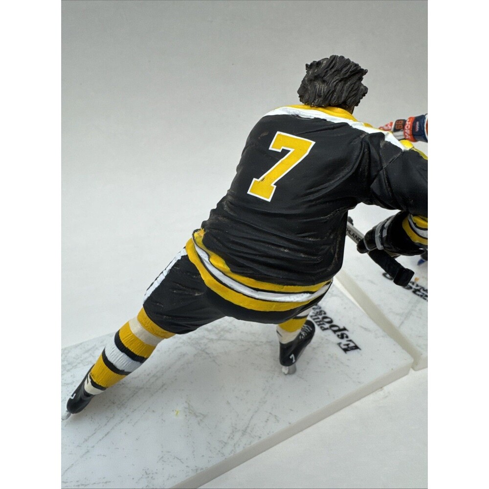 2004 NHL  McFarlane Legends Loose Bruins-Oilers  Phill Esposito & Wayne Gretzky - Picture 4 of 9
